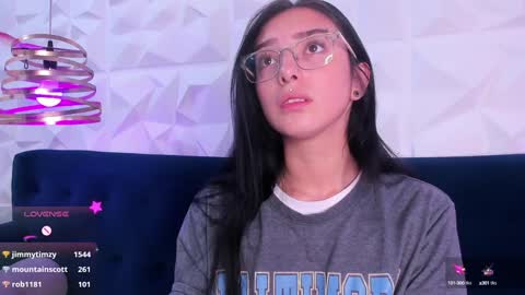 Snapshot of alys_molly chatting on 02/03/25, 02:24 sopie online show from 02/03/25, 02:24