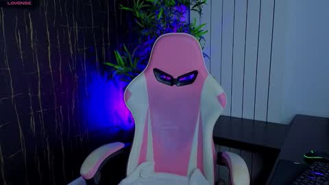 Alyse online show from 10/31/25, 07:37