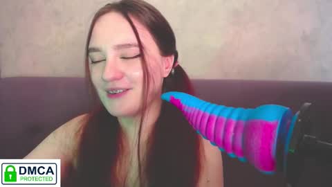 Alyssa online show from 10/24/25, 08:11