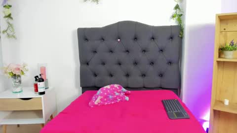 alyssa_joness online show from 02/26/25, 04:14