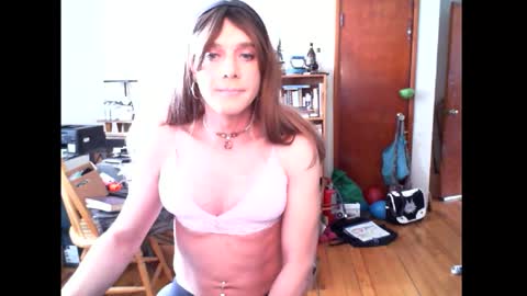 Britney online show from 03/09/26, 07:40