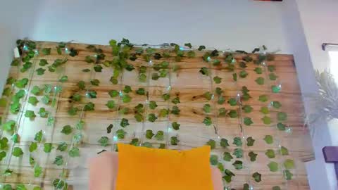 alyssia online show from 02/23/25, 06:45