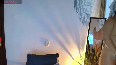 alyssia wolds online show from 09/23/25, 10:40