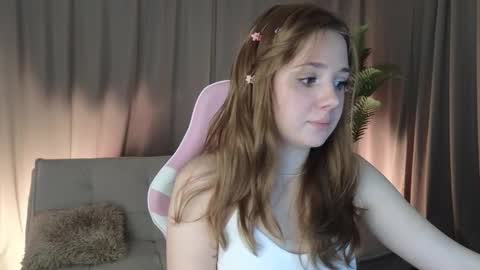 Snapshot of alyxkinski chatting on 03/17/26, 09:29 Alyx online show from 03/17/26, 09:29