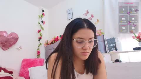 Isabella online show from 04/19/26, 07:49