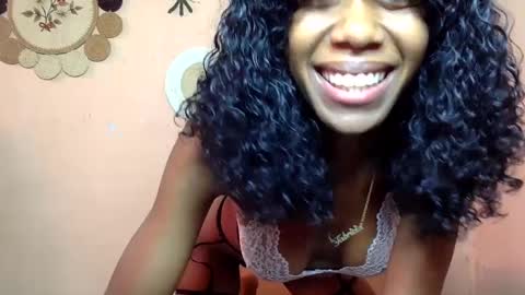 Snapshot of amah17 chatting on 02/13/25, 07:56 Amah online show from 02/13/25, 07:56