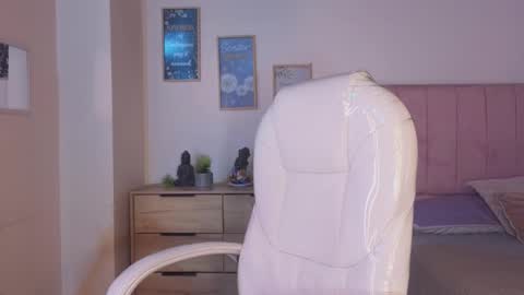 B I A N C A online show from 11/22/25, 03:38