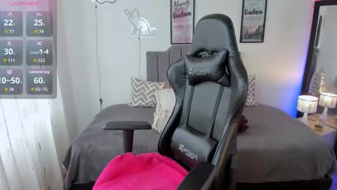 Hi Im AmaiaHelp me reach 100 likes online show from 10/06/25, 07:22