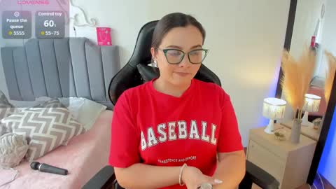 Hi Im AmaiaHelp me reach 100 likes online show from 04/07/26, 07:03