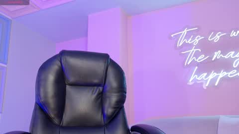 Amaia Haywood online show from 11/12/25, 05:19