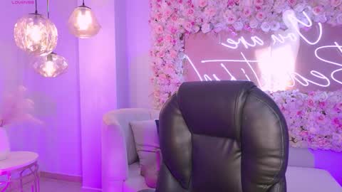 Amaia Haywood online show from 12/04/25, 06:34