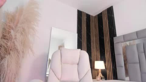 Amaia  online show from 04/15/26, 07:10