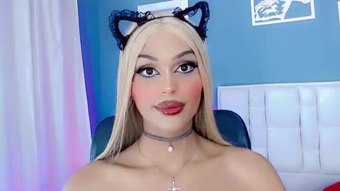 amal_baddel_ online show from 12/15/24, 08:41