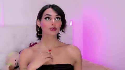 amal_baddel_ online show from 10/26/25, 02:34