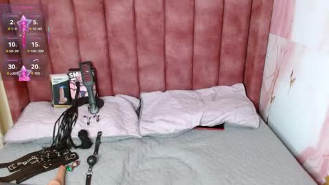 Hilary Ester online show from 04/08/26, 08:09