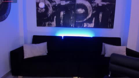 Amalia cruss online show from 10/29/25, 09:38