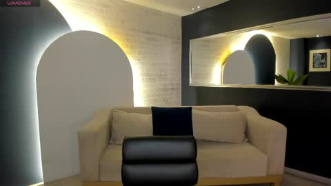 Amalia cruss online show from 04/01/26, 08:06