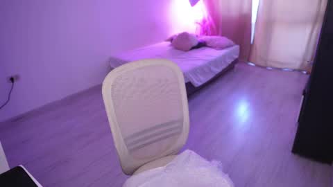 Snapshot of amalia_minkxx chatting on 07/06/26, 03:36 amalia_minkxx online show from 07/06/26, 03:36