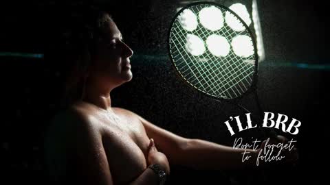 Amalia Im Back See you soon this January 7 at 10 pm Colombia time online show from 09/18/25, 10:56