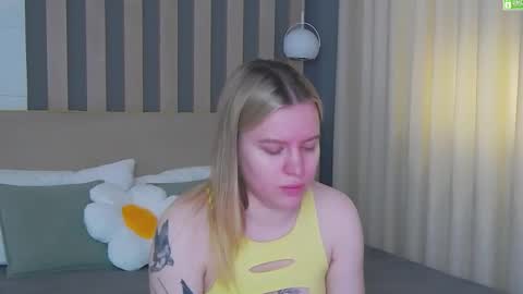 Snapshot of amaliabell chatting on 05/19/26, 01:17 Amalia online show from 05/19/26, 01:17