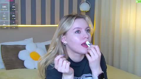 Snapshot of amaliabell chatting on 06/20/26, 01:14 Amalia online show from 06/20/26, 01:14