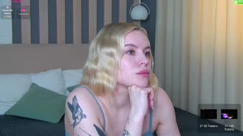 Snapshot of amaliabell chatting on 07/17/26, 01:29 Amalia online show from 07/17/26, 01:29