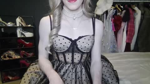 Amalie online show from 02/16/25, 06:54