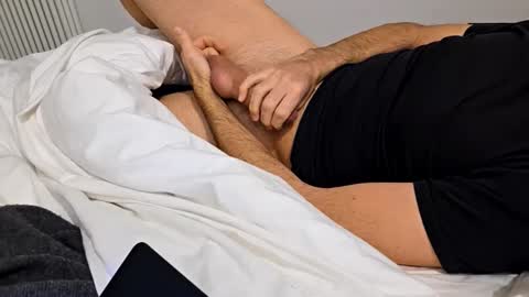 Amaliedreams online show from 11/24/25, 07:41