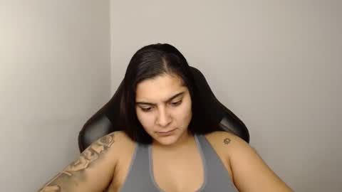 The queen of the biceps  online show from 01/17/25, 02:50