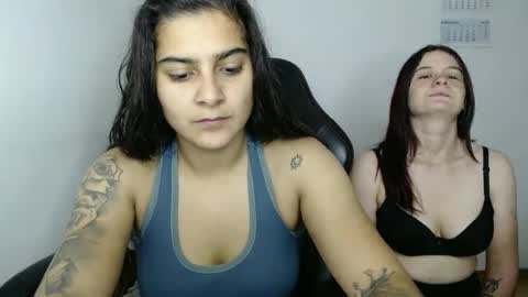 The queen of the biceps  online show from 10/23/25, 07:34