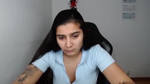 The queen of the biceps  online show from 12/22/25, 06:49