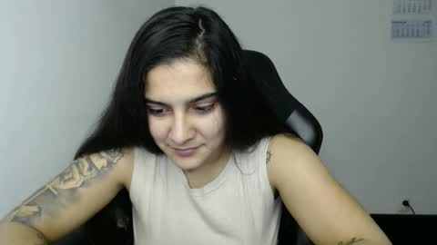 The queen of the biceps  online show from 02/05/26, 09:41