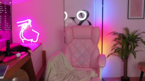 Amanda  fox online show from 02/07/25, 11:12