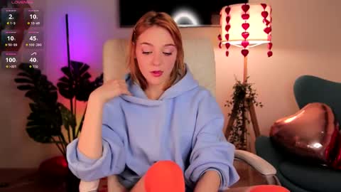 Amanda  fox online show from 02/15/25, 10:42