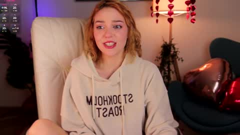 Amanda  fox online show from 02/19/25, 04:33