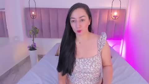 Snapshot of amanda_benz_ chatting on 07/10/26, 11:13 amanda_benz_ online show from 07/10/26, 11:13