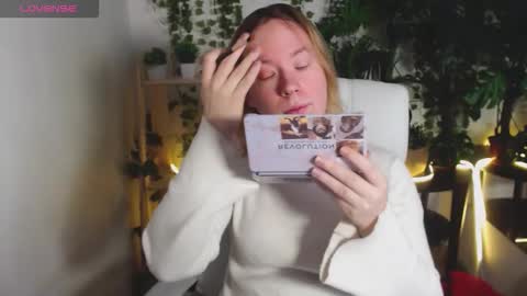 Hi im Amanda online show from 12/17/25, 08:42