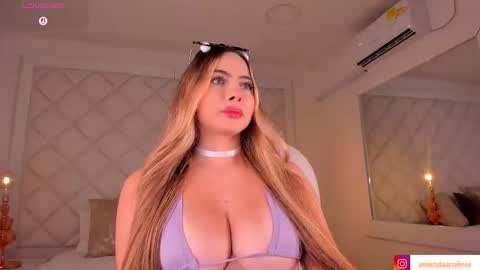 Snapshot of amanda_colin chatting on 10/12/25, 12:42 Amanda online show from 10/12/25, 12:42