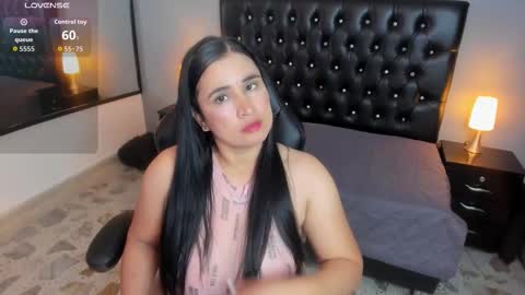 Snapshot of amanda_noir chatting on 09/24/25, 02:26 amanda_noir online show from 09/24/25, 02:26
