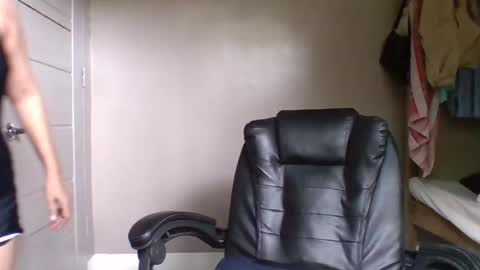 Snapshot of amanda_pinaymama chatting on 10/26/25, 01:44 amanda online show from 10/26/25, 01:44