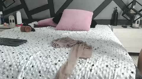 Snapshot of amanda_ramirez chatting on 06/15/26, 12:07 amanda_ramirez online show from 06/15/26, 12:07