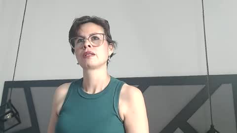 Snapshot of amanda_ramirez chatting on 06/18/26, 10:03 amanda_ramirez online show from 06/18/26, 10:03