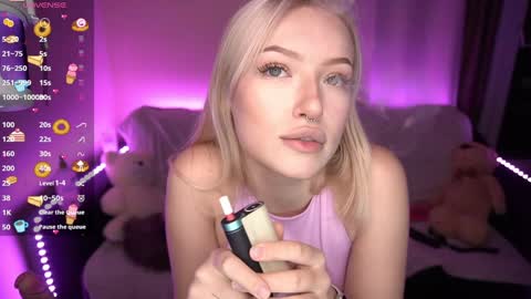 Snapshot of amandaafire chatting on 12/02/24, 04:20 Amanda online show from 12/02/24, 04:20