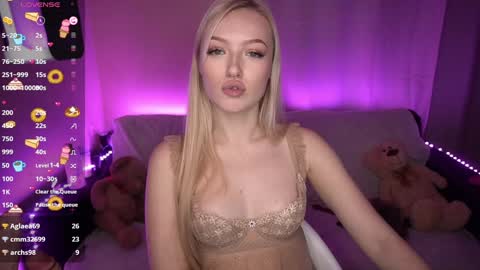 Snapshot of amandaafire chatting on 12/28/24, 05:14 Amanda online show from 12/28/24, 05:14