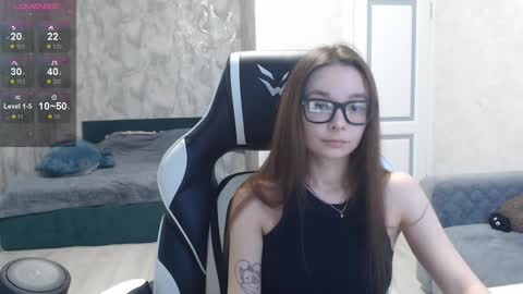 Snapshot of amaneli chatting on 01/23/25, 01:13 Mila online show from 01/23/25, 01:13