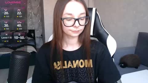 Snapshot of amaneli chatting on 03/08/25, 03:45 Mila online show from 03/08/25, 03:45