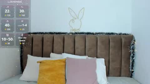 amara18_ online show from 12/21/25, 02:30