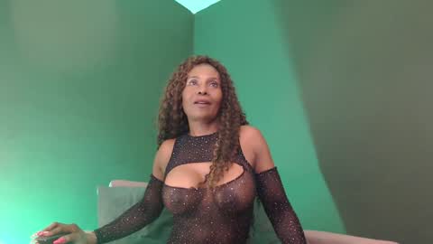 luna online show from 01/17/25, 04:15