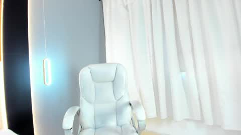      online show from 06/02/26, 03:03