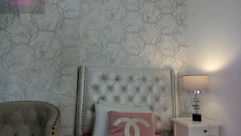 amara_rousse online show from 12/22/25, 11:18